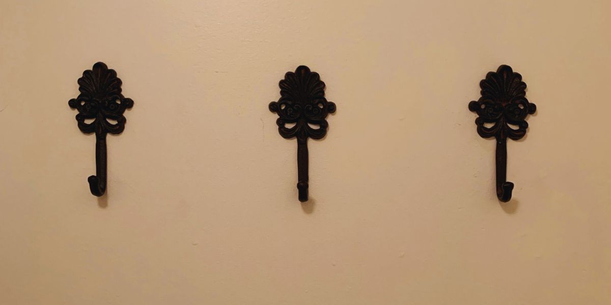 How Display Hooks Transform Store Layouts